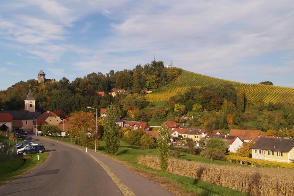 Winzerhof Familie Kloeckl Klöch Exterior foto